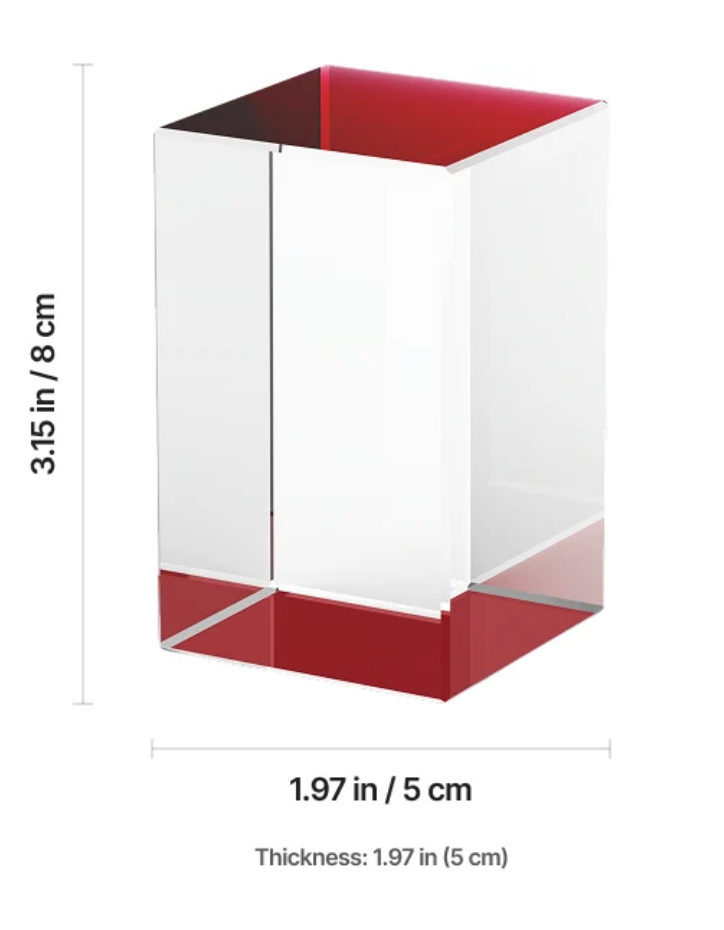 Massiver Kristallglas-Block (50x50x80mm) mit brillanter 3d Innengravur und LED-Sockel